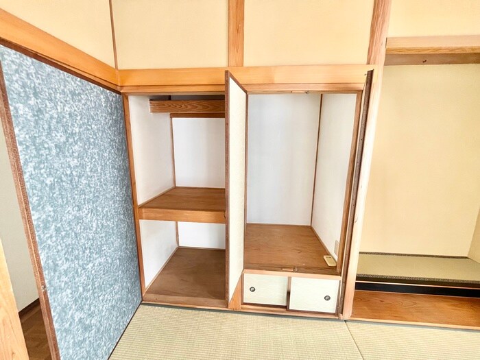 物件内観写真12　(収納)