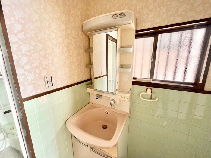 物件内観写真14　(洗面)