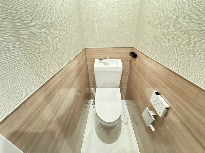 物件内観写真11　(トイレ)