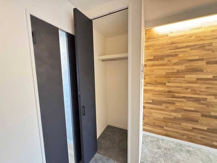 物件内観写真13　(収納)