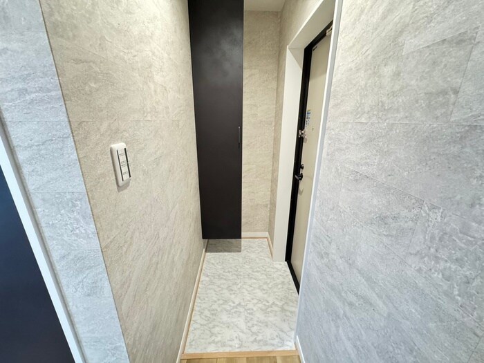 物件内観写真14　(玄関)