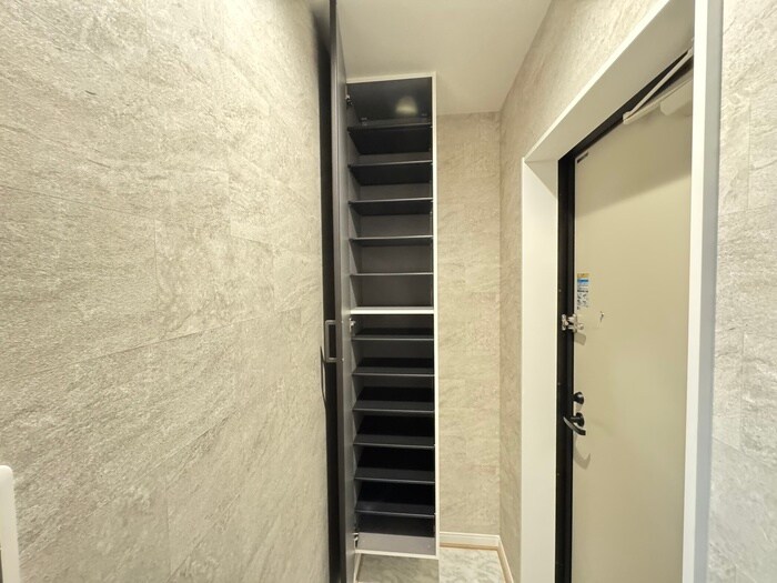 物件内観写真15　(靴箱)