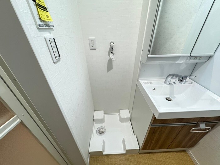 物件内観写真20　(洗濯機置場)