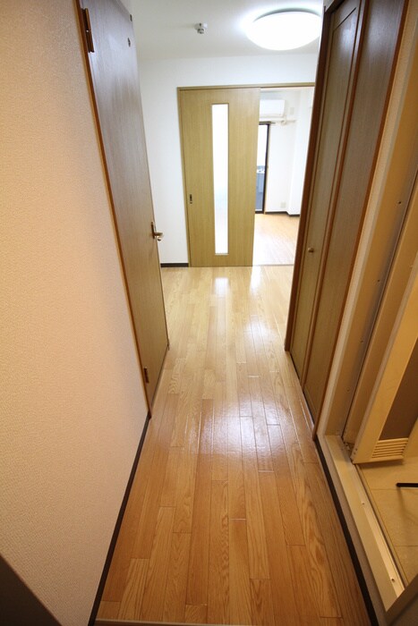 物件内観写真20　(廊下)