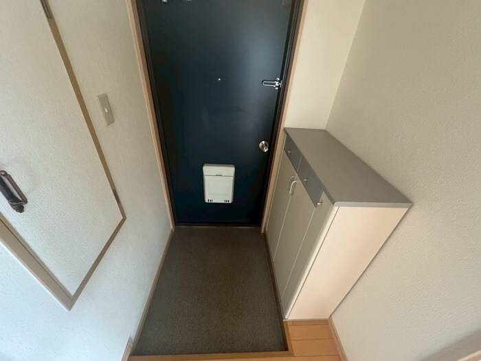 物件内観写真14　(玄関)