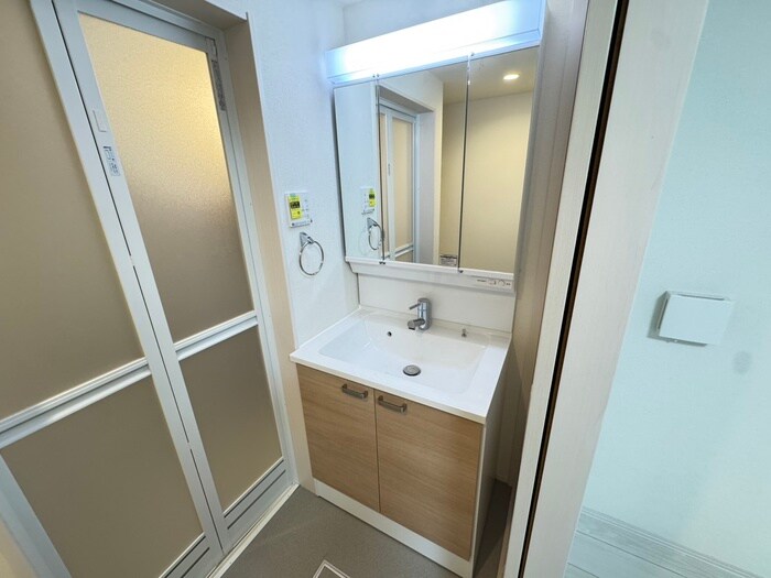 物件内観写真12　(洗面)