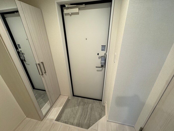 物件内観写真14　(玄関)