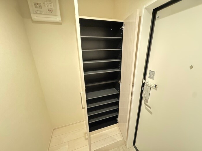 物件内観写真15　(靴箱)
