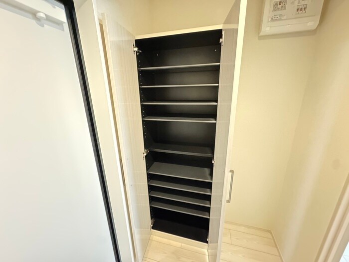 物件内観写真15　(靴箱)