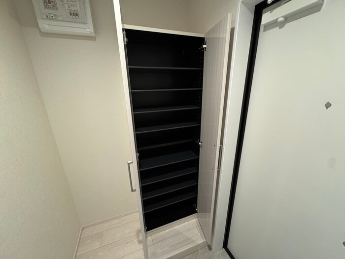 物件内観写真15　(靴箱)