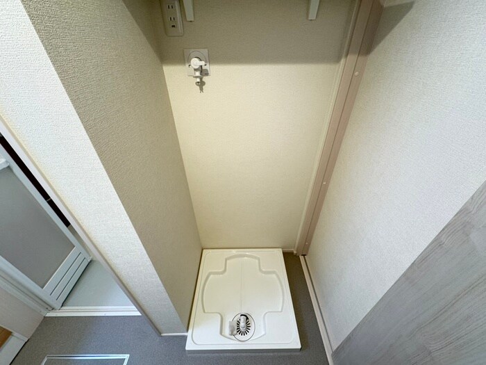 物件内観写真18　(洗濯機置場)