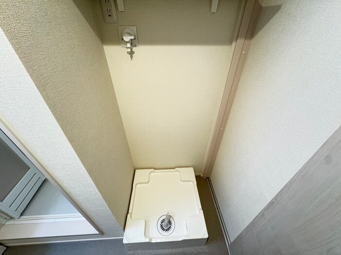 物件内観写真18　(洗濯機置場)