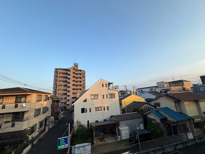 物件内観写真21　(室内からの展望)