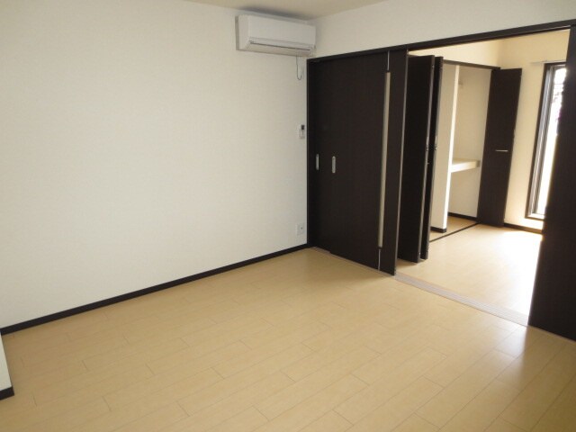 物件内観写真6　(居室)