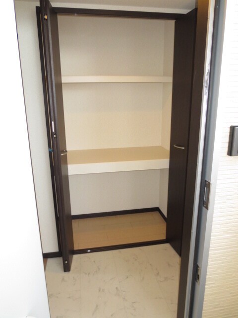 物件内観写真8　(収納)