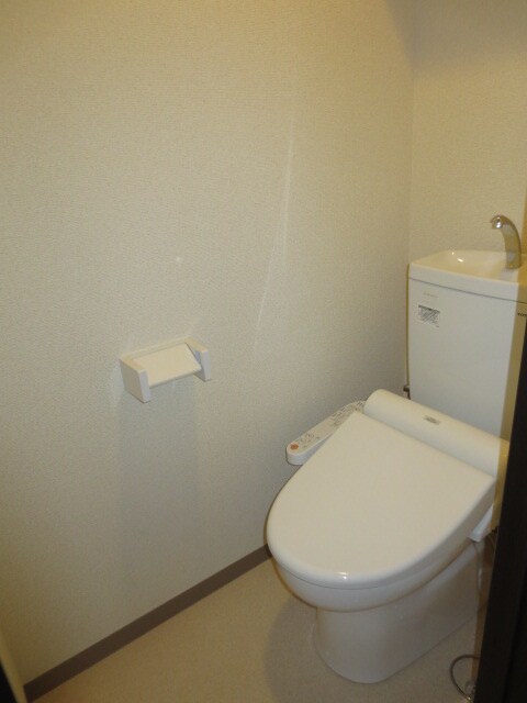 物件内観写真13　(トイレ)