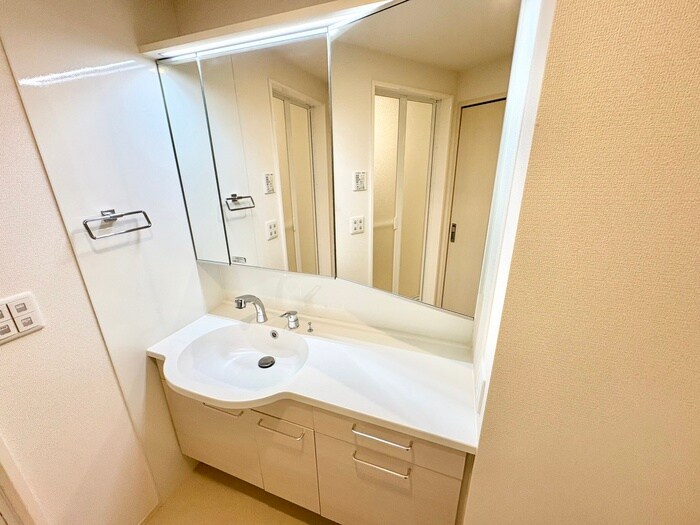 物件内観写真12　(洗面)