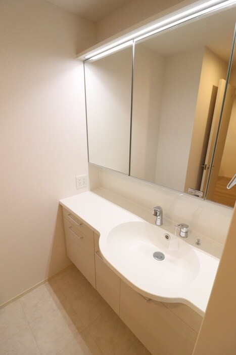 物件内観写真13　(洗面)