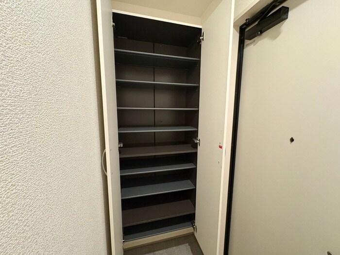 物件内観写真15　(靴箱)