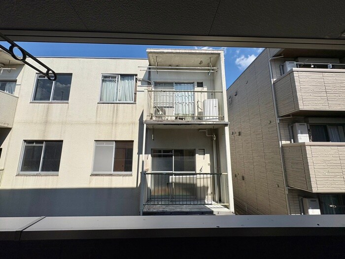 物件内観写真20　(室内からの展望)