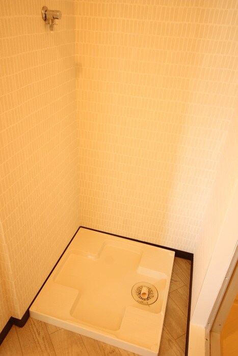 物件内観写真15　(洗濯機置場)