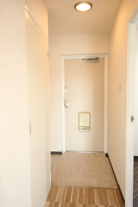 物件内観写真22　(玄関)