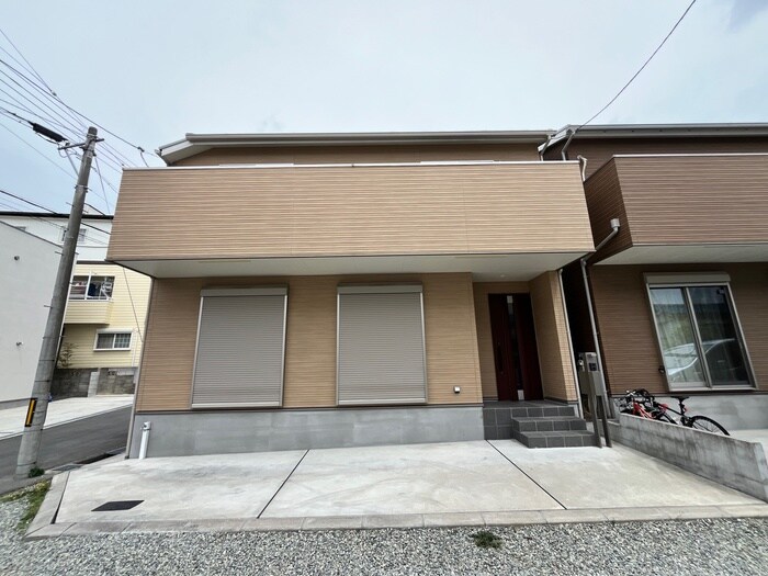 物件外観写真2　(外観写真)