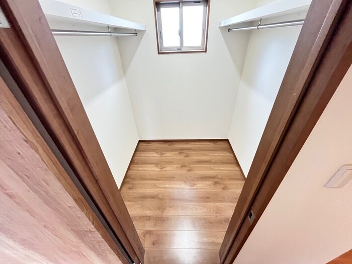 物件内観写真16　(収納)