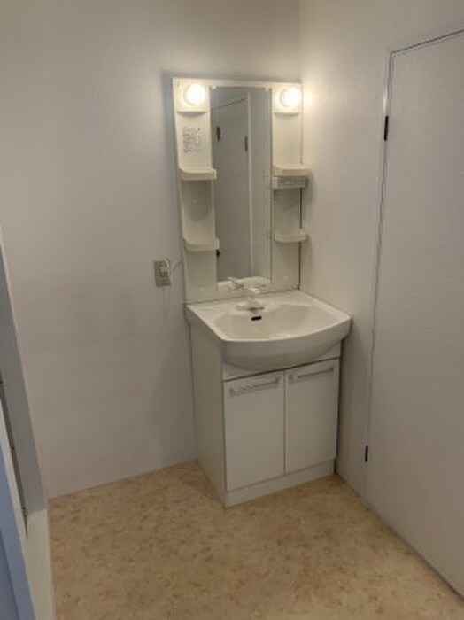 物件内観写真11　(洗面)