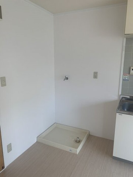 物件内観写真13　(洗濯機置場)