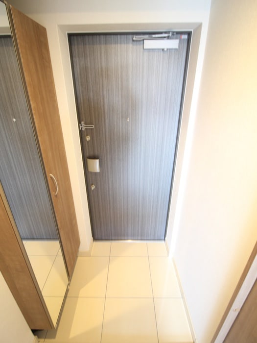 物件内観写真14　(玄関)