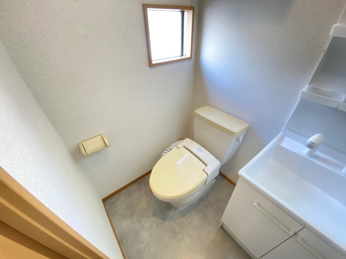 物件内観写真10　(トイレ)