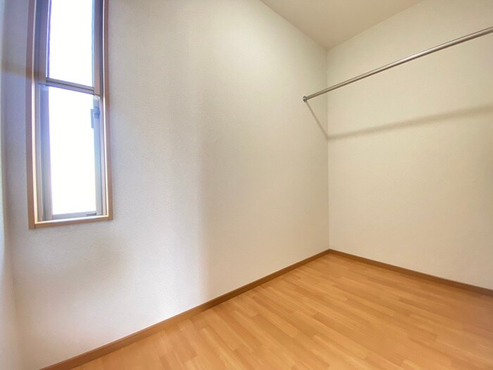 物件内観写真13　(収納)