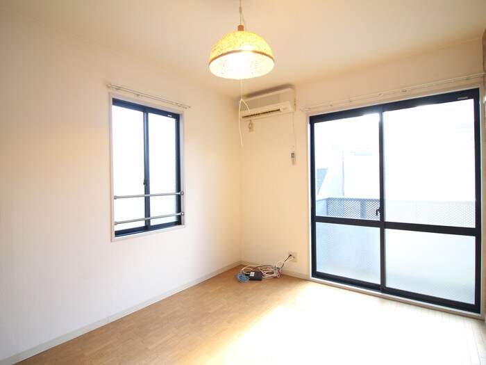 物件内観写真8　(居室)