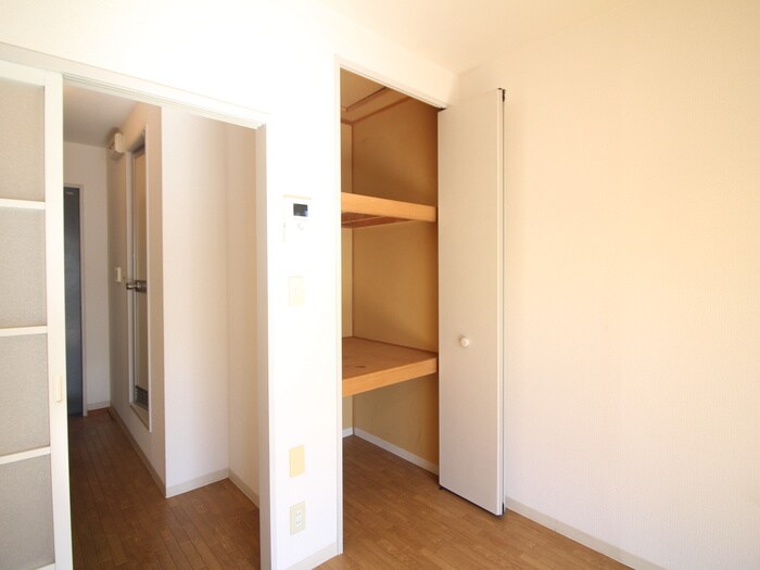 物件内観写真14　(収納)