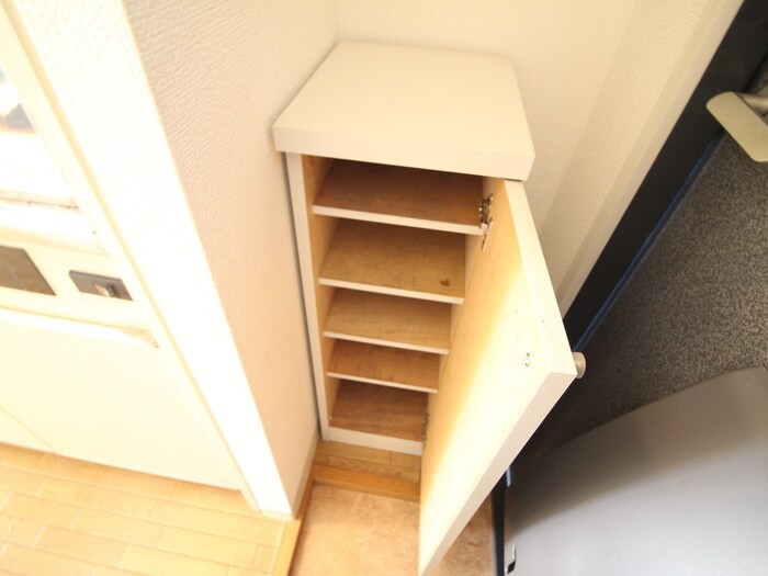 物件内観写真15　(靴箱)