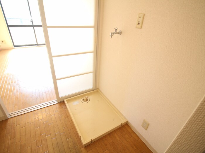 物件内観写真20　(洗濯機置場)