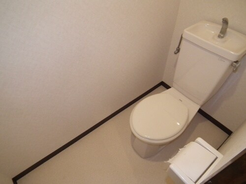 物件内観写真16　(トイレ)