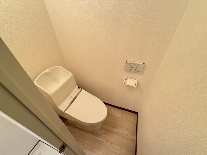 物件内観写真10　(トイレ)