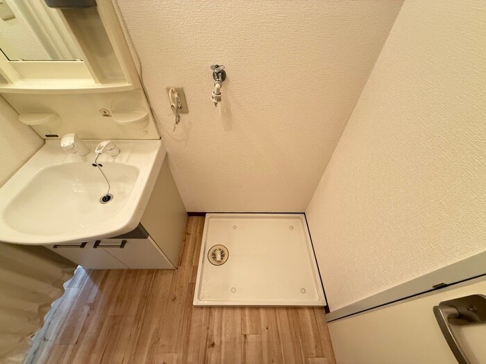 物件内観写真12　(洗濯機置場)