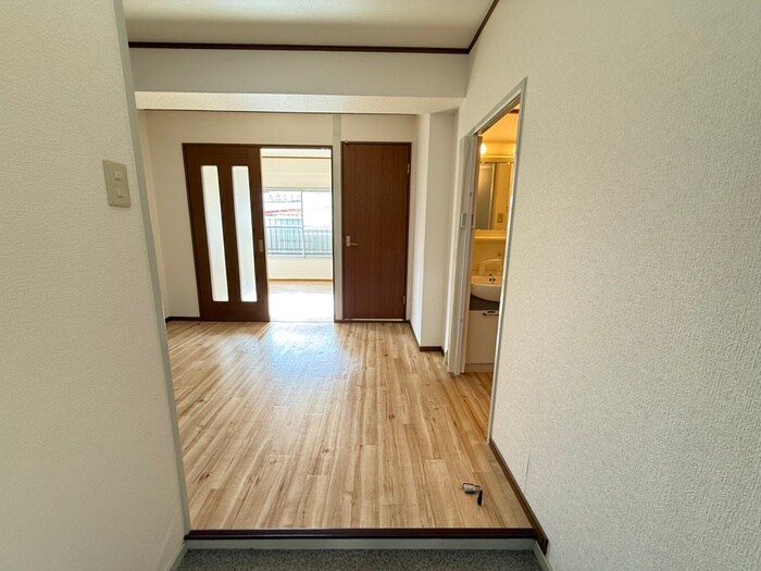 物件内観写真19　(廊下)