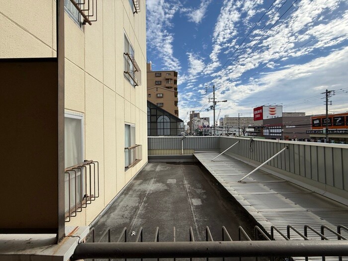 物件内観写真21　(室内からの展望)