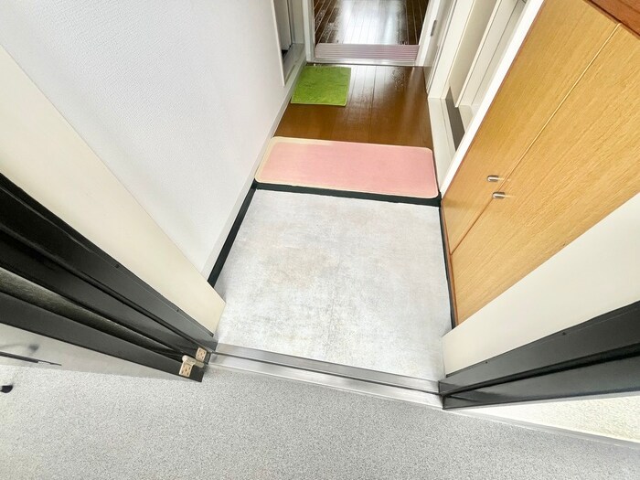 物件内観写真17　(玄関)