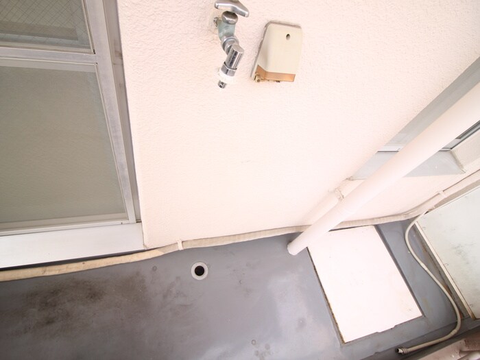 物件内観写真12　(洗濯機置場)