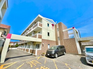 リュミエ－ル貝塚外観写真