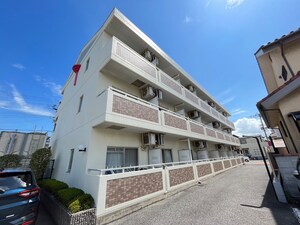 リュミエ－ル貝塚外観写真