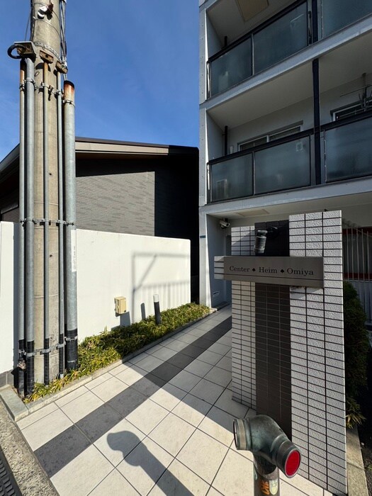 物件外観写真2　(エントランス部分)