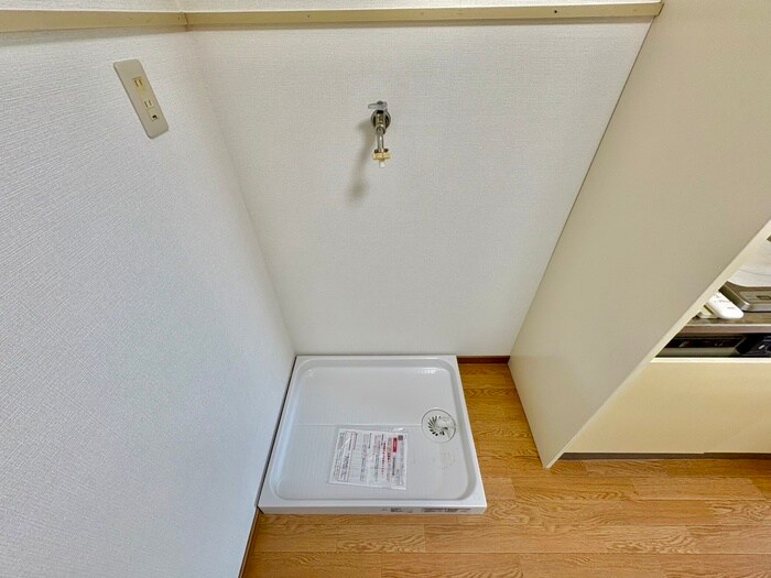 物件内観写真17　(洗濯機置場)