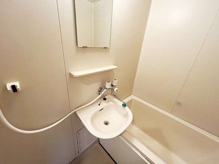 物件内観写真11　(洗面)