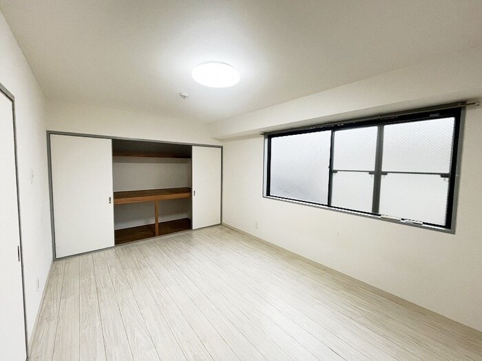 物件内観写真13　(居室)